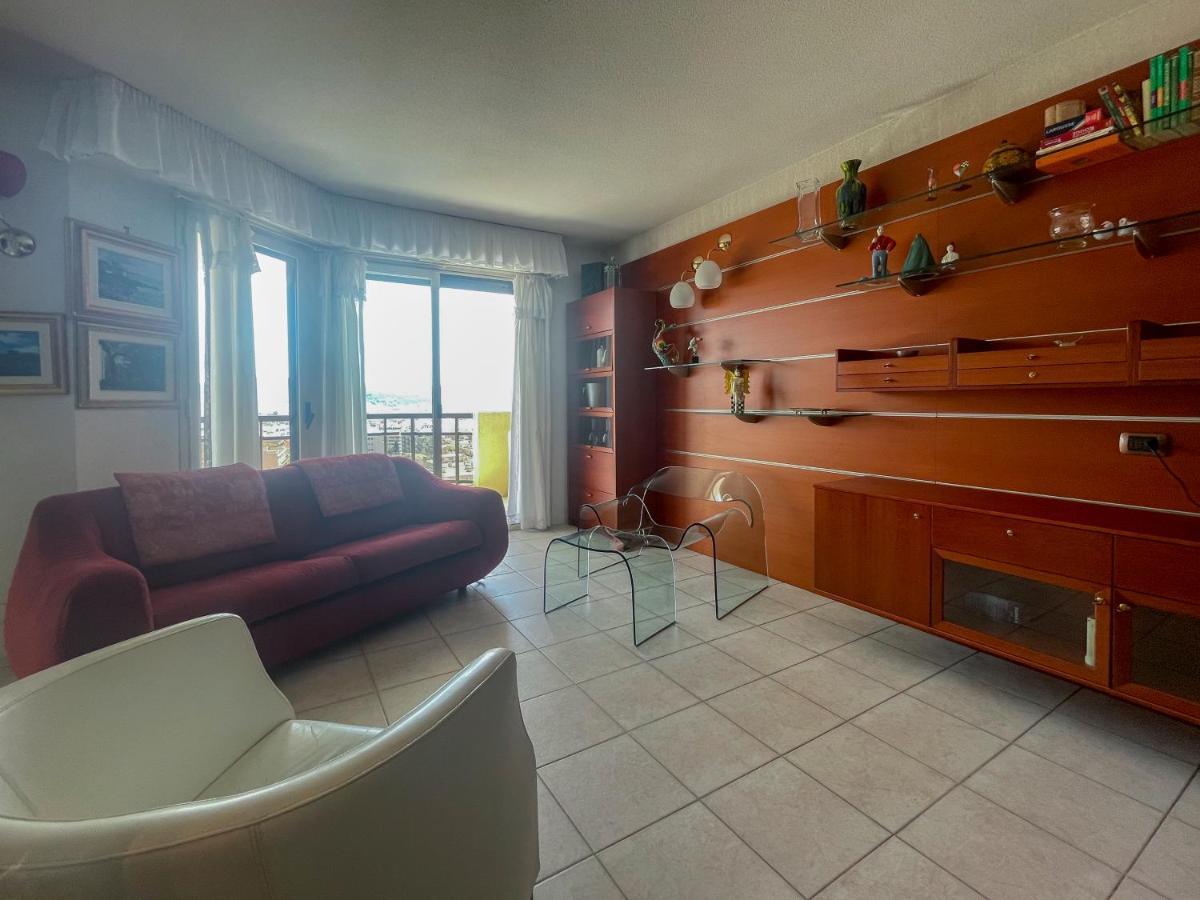 Apartamento La Dolce Vita 5 Pers Parking Terrazza Niza Exterior foto